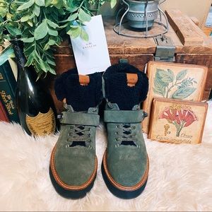 Coach Urban Hikers green suede Style G1354